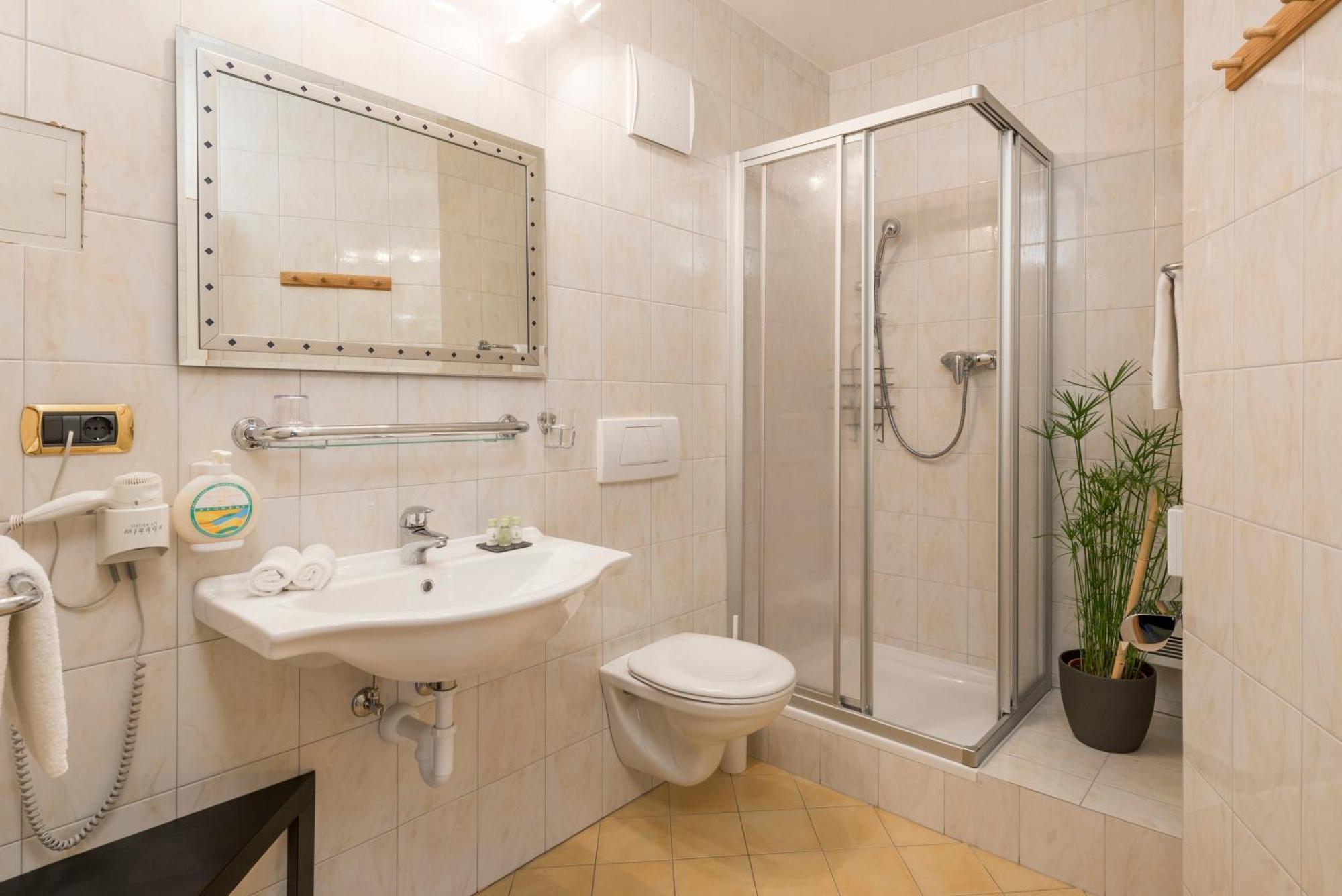 Hotel Bamboo Coldrano Habitación foto